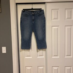 Lee Women's Cropped Blue Jeans